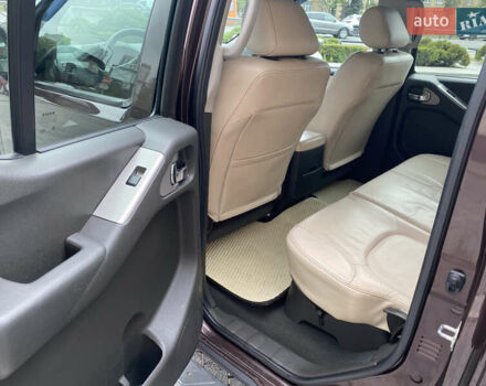 Фиолетовый Ниссан Навара, объемом двигателя 2.49 л и пробегом 201 тыс. км за 12500 $, фото 28 на Automoto.ua