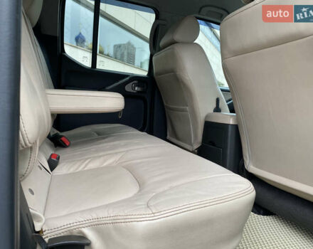 Фиолетовый Ниссан Навара, объемом двигателя 2.49 л и пробегом 201 тыс. км за 12500 $, фото 34 на Automoto.ua