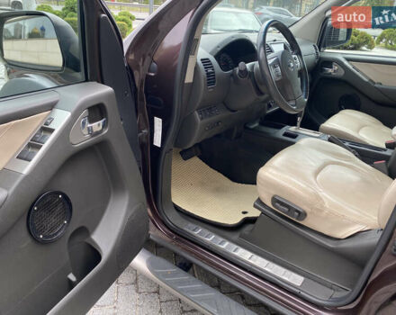 Фиолетовый Ниссан Навара, объемом двигателя 2.49 л и пробегом 201 тыс. км за 12500 $, фото 17 на Automoto.ua