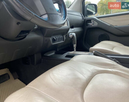 Фиолетовый Ниссан Навара, объемом двигателя 2.49 л и пробегом 201 тыс. км за 12500 $, фото 23 на Automoto.ua