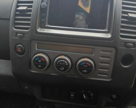 Коричневый Ниссан Навара, объемом двигателя 2.5 л и пробегом 160 тыс. км за 6800 $, фото 7 на Automoto.ua