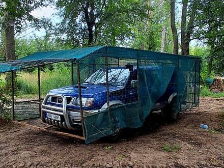 Ниссан Навара, объемом двигателя 2.5 л и пробегом 236 тыс. км за 5500 $, фото 1 на Automoto.ua