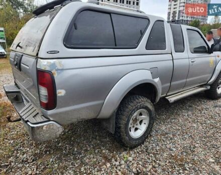 Серый Ниссан Навара, объемом двигателя 2.7 л и пробегом 240 тыс. км за 7999 $, фото 5 на Automoto.ua