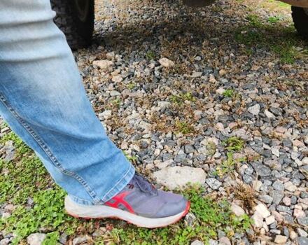 Серый Ниссан Навара, объемом двигателя 2.7 л и пробегом 240 тыс. км за 7999 $, фото 16 на Automoto.ua