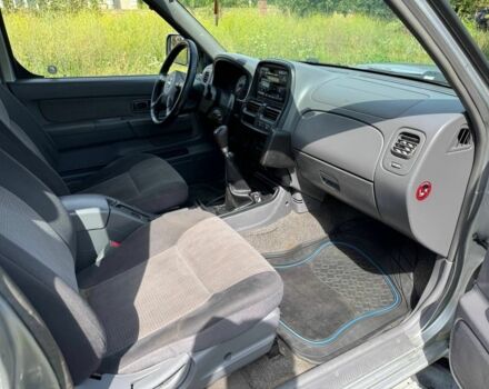 Сірий Ніссан Навара, об'ємом двигуна 2.5 л та пробігом 252 тис. км за 7000 $, фото 3 на Automoto.ua