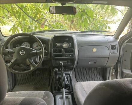 Серый Ниссан Навара, объемом двигателя 2.5 л и пробегом 375 тыс. км за 4842 $, фото 3 на Automoto.ua