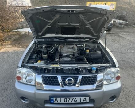 Сірий Ніссан Навара, об'ємом двигуна 2.5 л та пробігом 294 тис. км за 8000 $, фото 18 на Automoto.ua