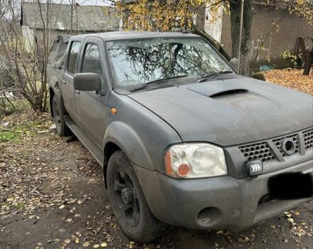 Серый Ниссан Навара, объемом двигателя 2.5 л и пробегом 197 тыс. км за 5100 $, фото 1 на Automoto.ua