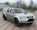 Серый Ниссан Навара, объемом двигателя 2.5 л и пробегом 200 тыс. км за 3950 $, фото 1 на Automoto.ua