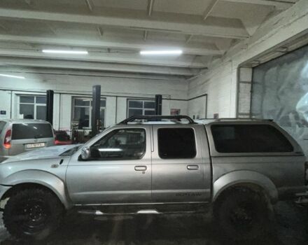 Серый Ниссан Навара, объемом двигателя 2.5 л и пробегом 171 тыс. км за 5937 $, фото 4 на Automoto.ua