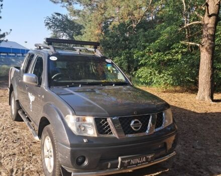 Серый Ниссан Навара, объемом двигателя 2.5 л и пробегом 240 тыс. км за 6000 $, фото 10 на Automoto.ua