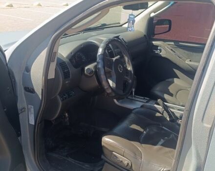 Ниссан Навара 2005 в Одессе на Automoto.ua Серый Ниссан Навара, объемом двигателя 2.5 л и пробегом 280 тыс. км за 12000 $, фото 6 на Automoto.ua