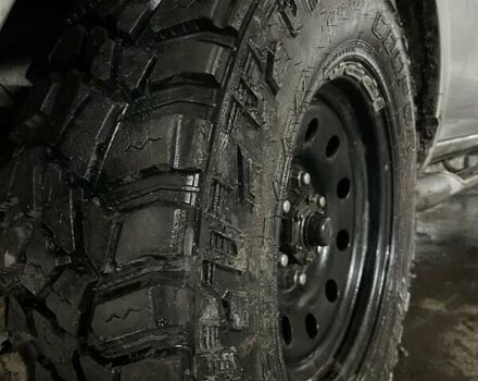 Серый Ниссан Навара, объемом двигателя 2.5 л и пробегом 171 тыс. км за 5937 $, фото 5 на Automoto.ua