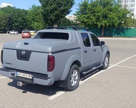 Серый Ниссан Навара, объемом двигателя 2.49 л и пробегом 280 тыс. км за 12000 $, фото 6 на Automoto.ua