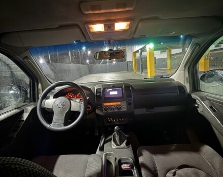 Сірий Ніссан Навара, об'ємом двигуна 2.5 л та пробігом 300 тис. км за 5500 $, фото 4 на Automoto.ua