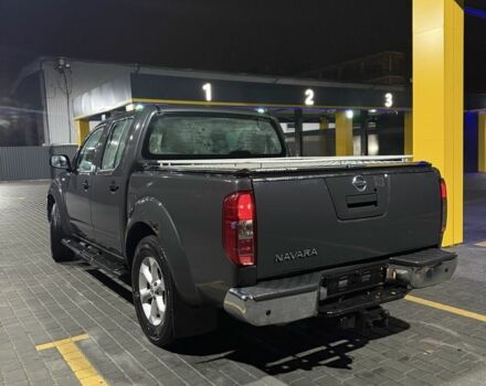 Сірий Ніссан Навара, об'ємом двигуна 2.5 л та пробігом 300 тис. км за 5500 $, фото 2 на Automoto.ua