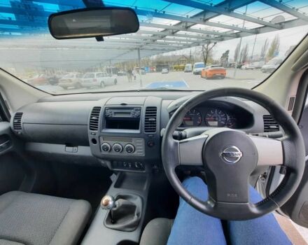 Сірий Ніссан Навара, об'ємом двигуна 2.5 л та пробігом 268 тис. км за 6200 $, фото 5 на Automoto.ua
