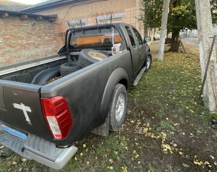 Серый Ниссан Навара, объемом двигателя 10 л и пробегом 300 тыс. км за 5500 $, фото 2 на Automoto.ua