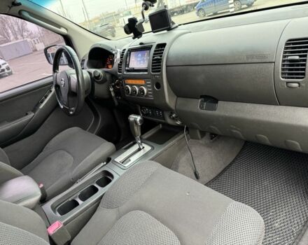 Сірий Ніссан Навара, об'ємом двигуна 2.5 л та пробігом 290 тис. км за 6700 $, фото 13 на Automoto.ua