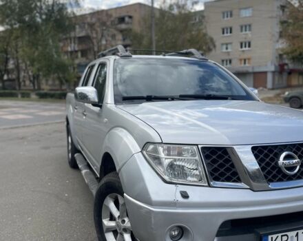 Серый Ниссан Навара, объемом двигателя 2.5 л и пробегом 272 тыс. км за 6500 $, фото 5 на Automoto.ua