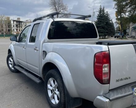 Серый Ниссан Навара, объемом двигателя 2.5 л и пробегом 272 тыс. км за 6500 $, фото 2 на Automoto.ua
