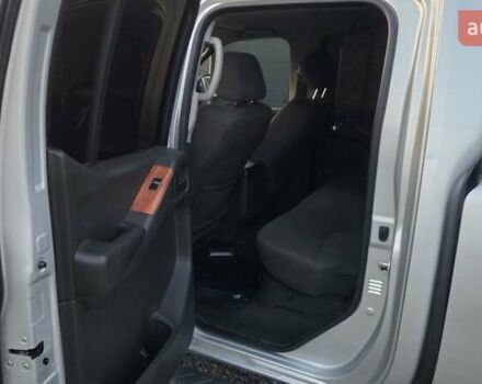 Сірий Ніссан Навара, об'ємом двигуна 2.49 л та пробігом 245 тис. км за 10200 $, фото 12 на Automoto.ua