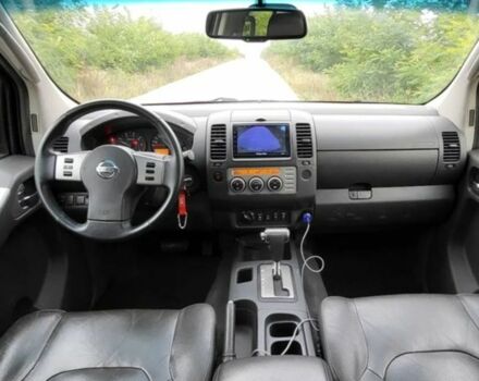 Серый Ниссан Навара, объемом двигателя 2.5 л и пробегом 203 тыс. км за 5200 $, фото 6 на Automoto.ua