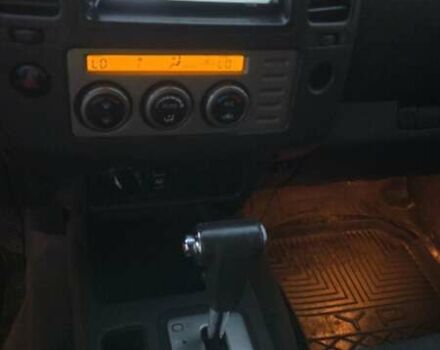 Сірий Ніссан Навара, об'ємом двигуна 2.49 л та пробігом 245 тис. км за 10200 $, фото 10 на Automoto.ua