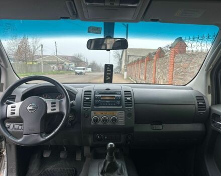 Сірий Ніссан Навара, об'ємом двигуна 2.5 л та пробігом 200 тис. км за 7300 $, фото 6 на Automoto.ua