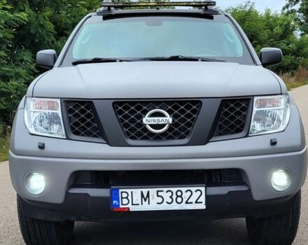Серый Ниссан Навара, объемом двигателя 2.5 л и пробегом 203 тыс. км за 5200 $, фото 2 на Automoto.ua