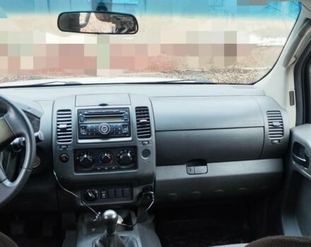 Серый Ниссан Навара, объемом двигателя 0 л и пробегом 138 тыс. км за 6000 $, фото 5 на Automoto.ua