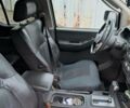 Серый Ниссан Навара, объемом двигателя 2.49 л и пробегом 240 тыс. км за 9500 $, фото 9 на Automoto.ua