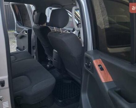 Сірий Ніссан Навара, об'ємом двигуна 2.49 л та пробігом 245 тис. км за 10200 $, фото 14 на Automoto.ua