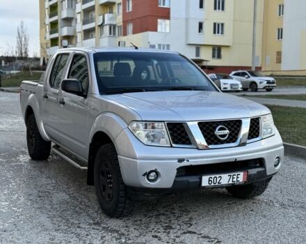Серый Ниссан Навара, объемом двигателя 0 л и пробегом 316 тыс. км за 5500 $, фото 3 на Automoto.ua