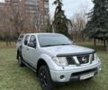 Сірий Ніссан Навара, об'ємом двигуна 2.5 л та пробігом 300 тис. км за 5800 $, фото 2 на Automoto.ua