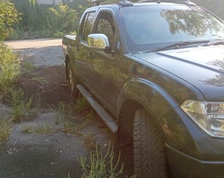 Серый Ниссан Навара, объемом двигателя 2.5 л и пробегом 180 тыс. км за 5500 $, фото 1 на Automoto.ua