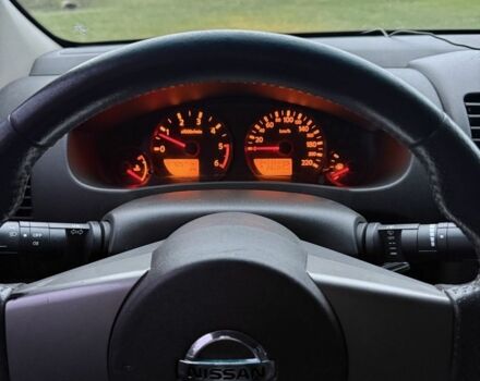 Сірий Ніссан Навара, об'ємом двигуна 2.5 л та пробігом 300 тис. км за 5800 $, фото 9 на Automoto.ua