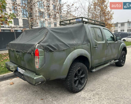 Серый Ниссан Навара, объемом двигателя 2.49 л и пробегом 340 тыс. км за 8500 $, фото 5 на Automoto.ua