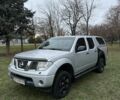 Сірий Ніссан Навара, об'ємом двигуна 2.5 л та пробігом 300 тис. км за 5800 $, фото 1 на Automoto.ua