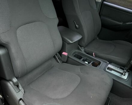 Сірий Ніссан Навара, об'ємом двигуна 2.5 л та пробігом 300 тис. км за 5800 $, фото 12 на Automoto.ua