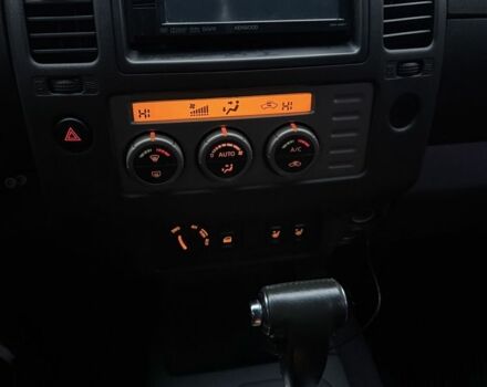 Сірий Ніссан Навара, об'ємом двигуна 2.5 л та пробігом 300 тис. км за 5800 $, фото 10 на Automoto.ua