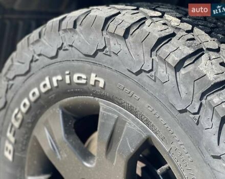 Серый Ниссан Навара, объемом двигателя 2.49 л и пробегом 380 тыс. км за 9899 $, фото 18 на Automoto.ua