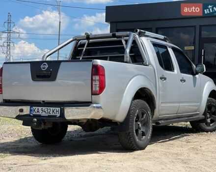 Серый Ниссан Навара, объемом двигателя 2.49 л и пробегом 380 тыс. км за 9899 $, фото 10 на Automoto.ua