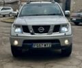 Сірий Ніссан Навара, об'ємом двигуна 2.5 л та пробігом 100 тис. км за 5500 $, фото 1 на Automoto.ua