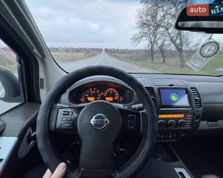Сірий Ніссан Навара, об'ємом двигуна 2.49 л та пробігом 370 тис. км за 10000 $, фото 18 на Automoto.ua