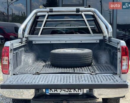 Серый Ниссан Навара, объемом двигателя 2.49 л и пробегом 380 тыс. км за 9899 $, фото 8 на Automoto.ua