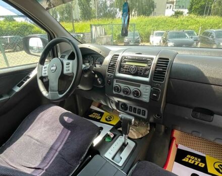 Серый Ниссан Навара, объемом двигателя 2.5 л и пробегом 258 тыс. км за 14200 $, фото 21 на Automoto.ua