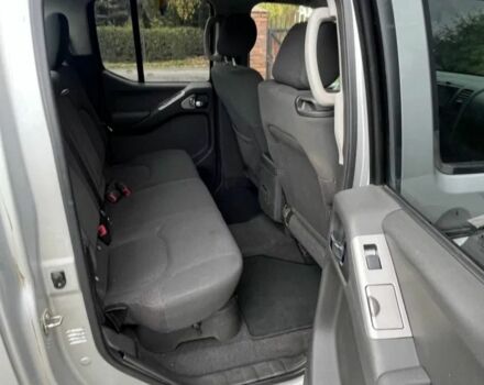 Серый Ниссан Навара, объемом двигателя 2.5 л и пробегом 214 тыс. км за 3700 $, фото 6 на Automoto.ua