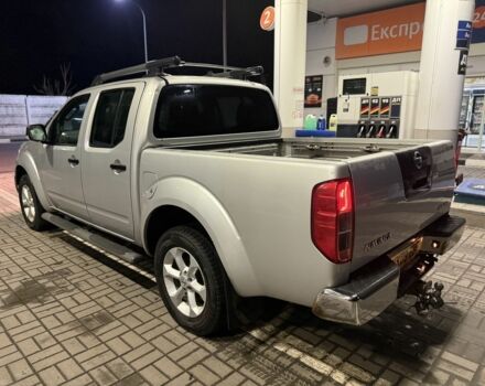 Серый Ниссан Навара, объемом двигателя 2.5 л и пробегом 258 тыс. км за 5400 $, фото 3 на Automoto.ua