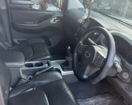 Серый Ниссан Навара, объемом двигателя 2.5 л и пробегом 199 тыс. км за 5000 $, фото 3 на Automoto.ua